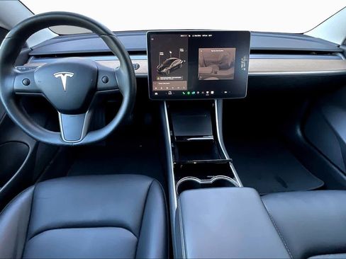 Used 2018 Tesla Model 3 Mid Range image 13