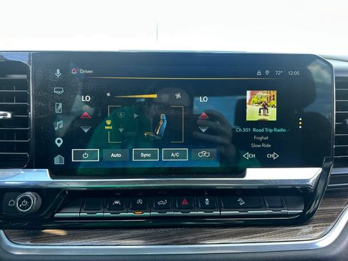 Used 2025 Chevrolet Silverado 1500 RST AWD/4WD image 45