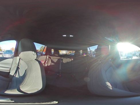 Used 2025 Chevrolet Equinox LT image 41