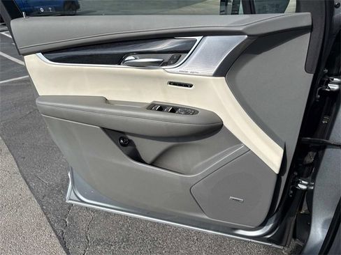 Certified 2023 Cadillac XT6 Premium Luxury w/ LPO, Floor Liner Package image 9