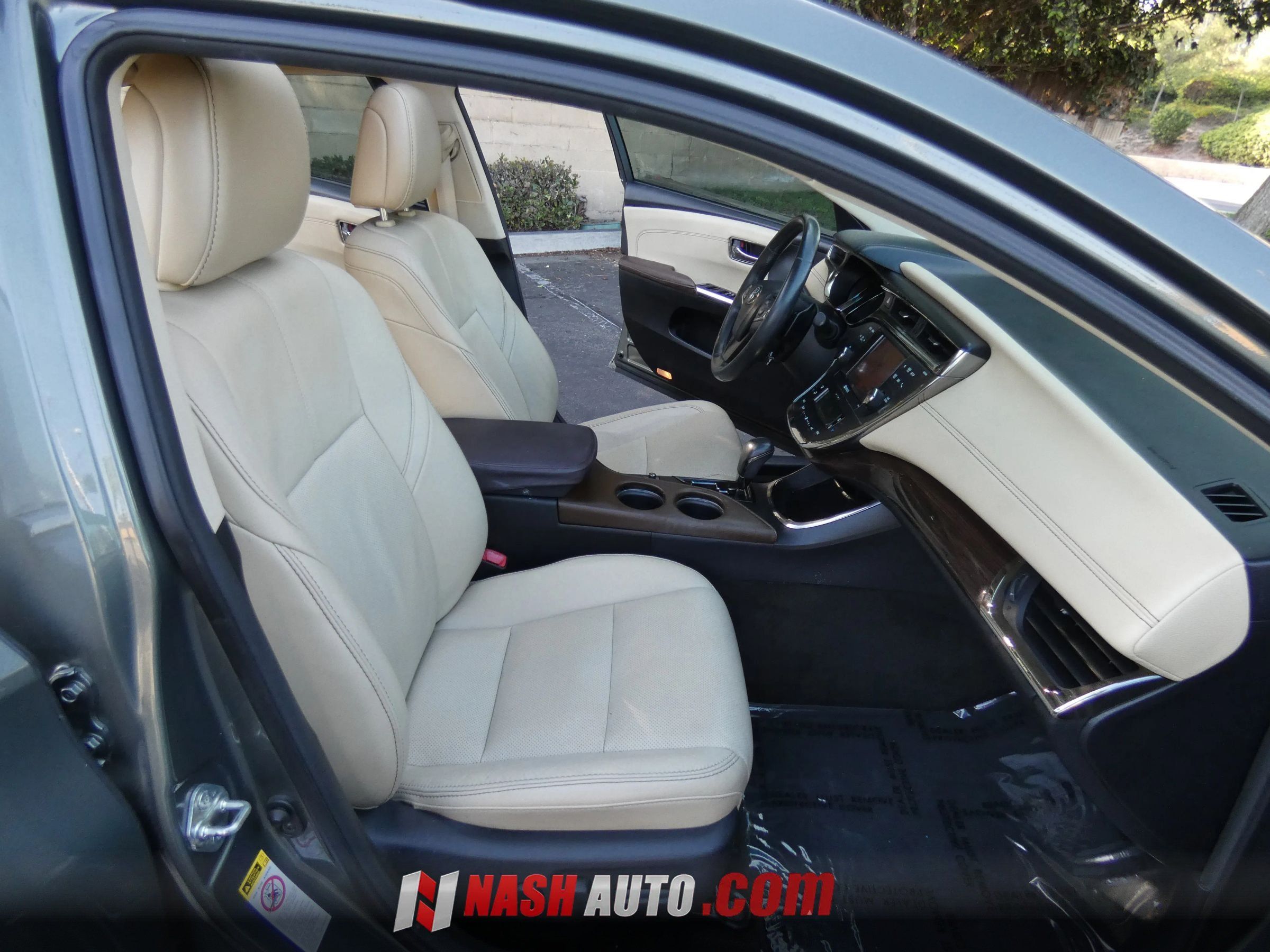 Used 2013 Toyota Avalon Limited FWD image 26