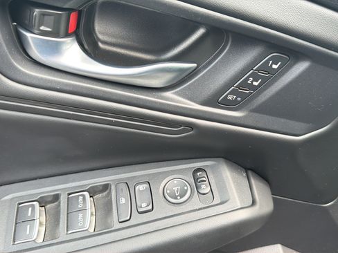Used 2023 Honda Accord EX-L image 19