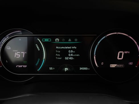 Used 2022 Kia Niro EX image 34