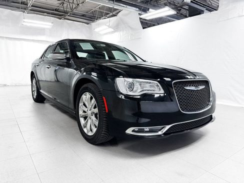 Used 2016 Chrysler 300 C AWD/4WD image 8