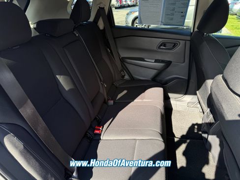 Used 2024 Nissan Rogue S AWD/4WD image 13