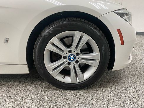 Used 2018 BMW 330e image 22