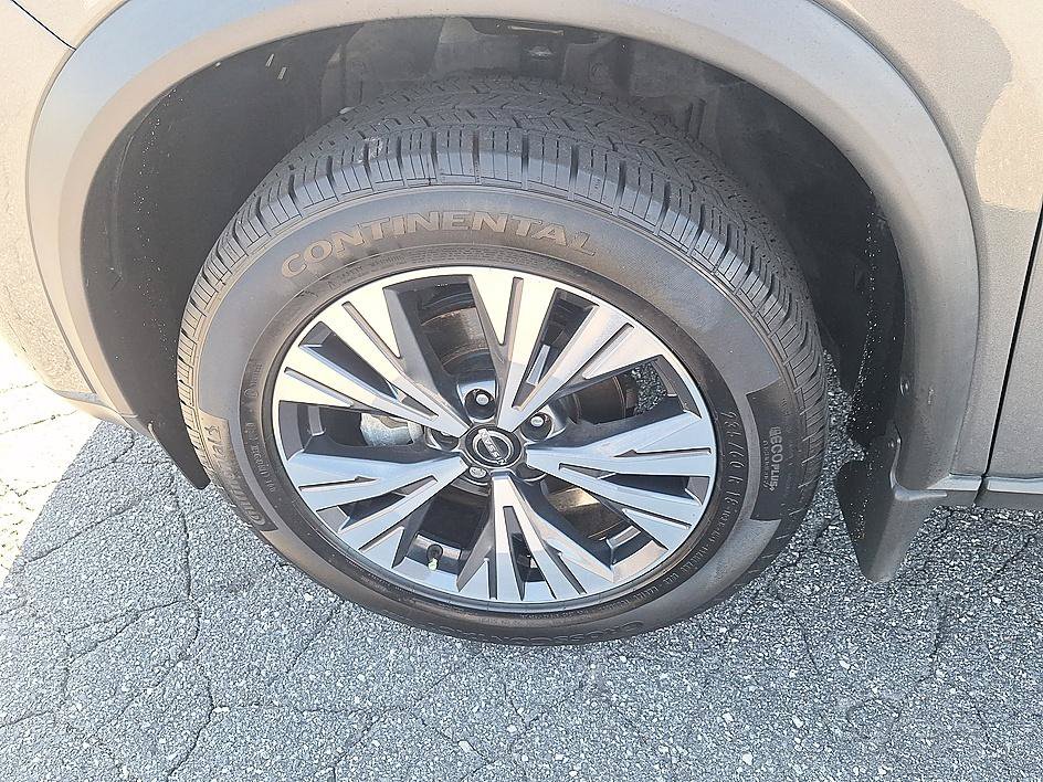 Certified 2022 Nissan Rogue SV w/ SV Premium Package FWD image 8
