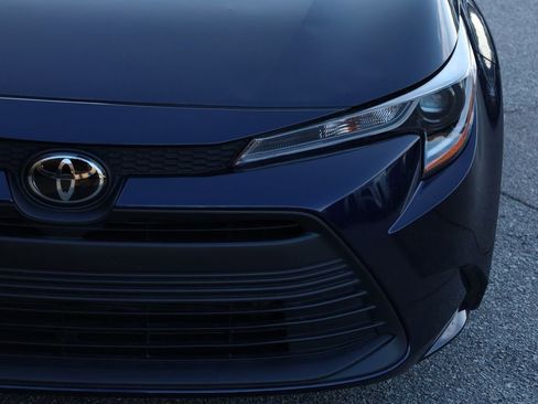 Used 2024 Toyota Corolla LE image 13