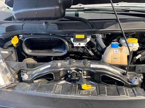 Used 2024 RAM ProMaster 2500 w/ Premium Convenience Group image 31