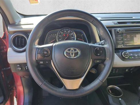 Used 2014 Toyota RAV4 Limited image 13