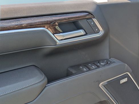 Used 2025 GMC Sierra 1500 Elevation w/ Elevation Premium Package image 16