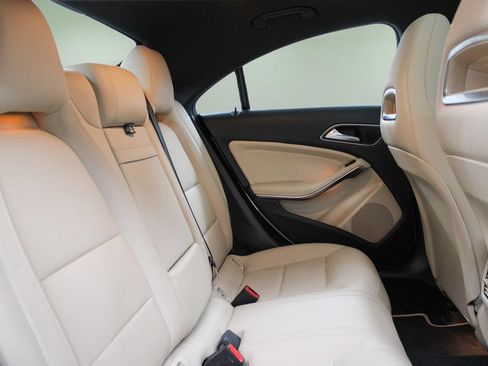 Used 2018 Mercedes-Benz CLA 250 image 27