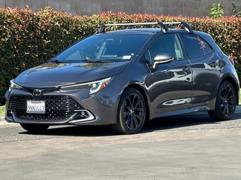 Used 2025 Toyota Corolla XSE FWD image 8