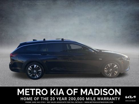 Used 2018 Buick Regal Preferred w/ Sights and Sounds Package image 5