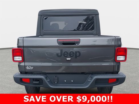 New 2025 Jeep Gladiator Sport image 6