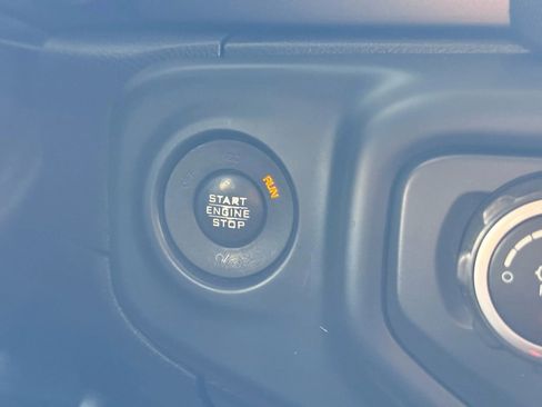 Used 2018 Jeep Wrangler Unlimited Sport S image 28