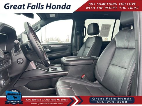 Used 2022 Chevrolet Suburban RST w/ Luxury Package image 19