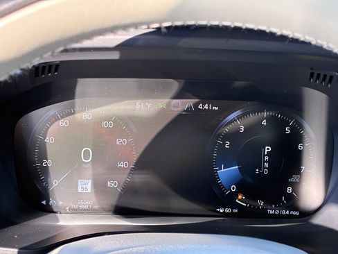 Used 2020 Volvo XC60 T5 Momentum w/ Protection Package Premier image 33