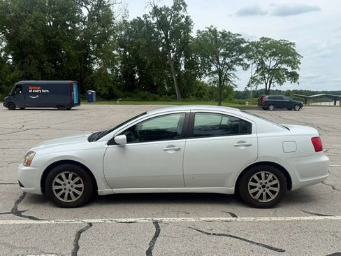 Used 2012 Mitsubishi Galant FWD image 8