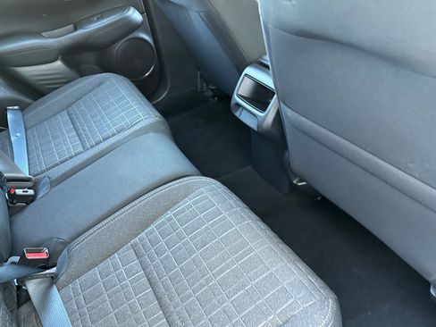 Certified 2023 Honda HR-V LX image 29