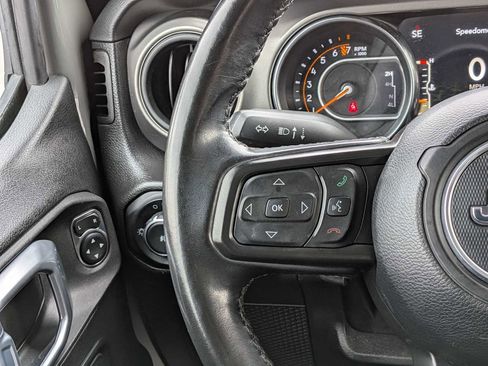 Used 2022 Jeep Wrangler Unlimited Sport image 14