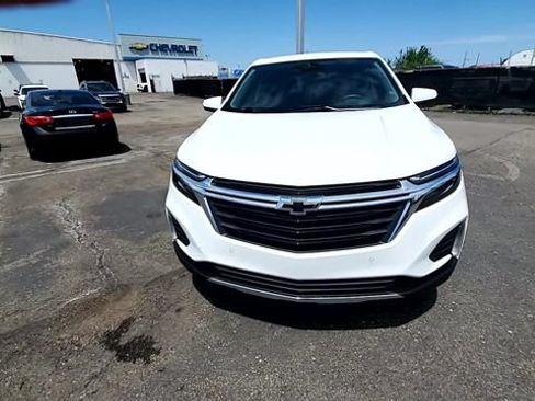 Certified 2024 Chevrolet Equinox LT w/ LPO, Floor Liner Package FWD image 3