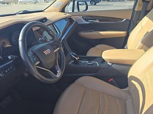 Used 2024 Cadillac XT6 Premium Luxury w/ Platinum Package FWD image 3