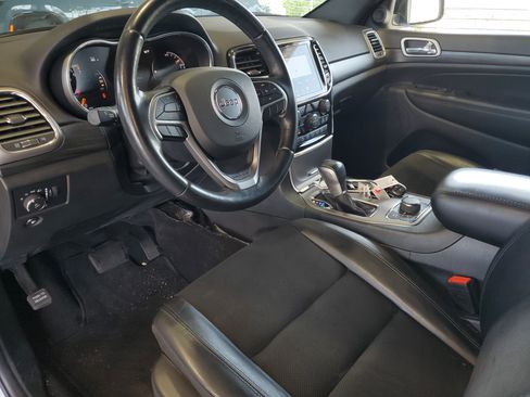Used 2022 Jeep Grand Cherokee Laredo X AWD/4WD image 17