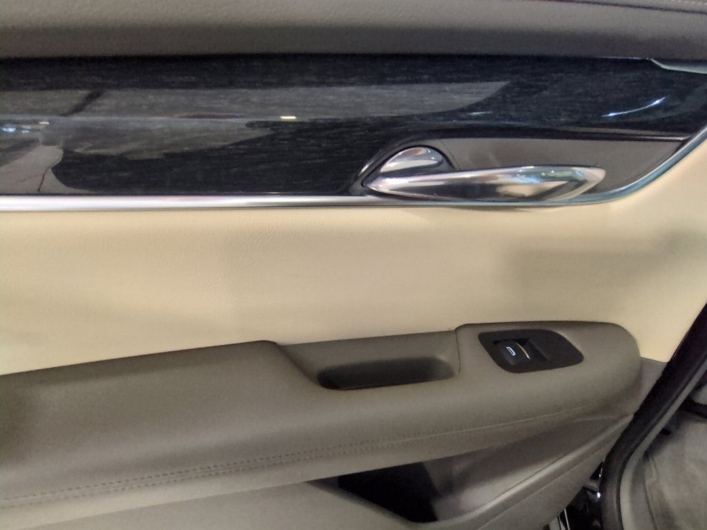 Used 2022 Cadillac XT6 Premium Luxury FWD image 20
