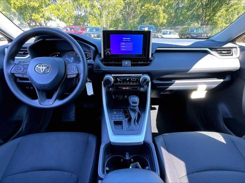 New 2025 Toyota RAV4 LE image 5