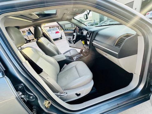 Used 2006 Chrysler 300 Touring image 21
