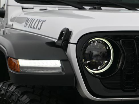 Used 2024 Jeep Wrangler Willys image 26