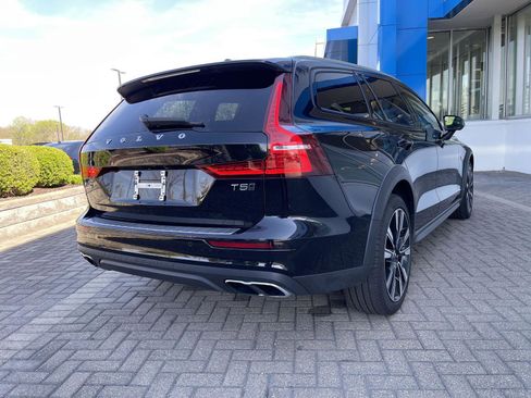 Used 2022 Volvo V60 T5 Cross Country w/ Advanced Package AWD/4WD image 5