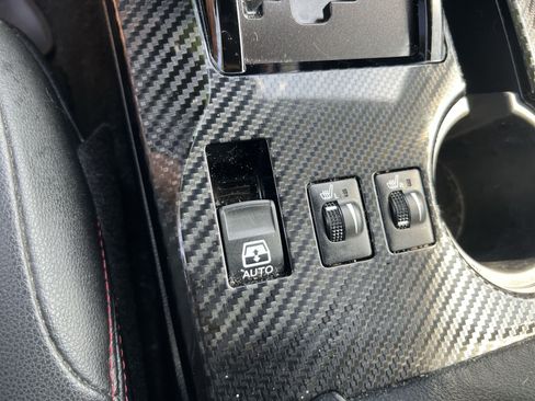 Used 2024 Toyota 4Runner TRD Off-Road Premium w/ Off Road Premium Plus Package AWD/4WD image 25