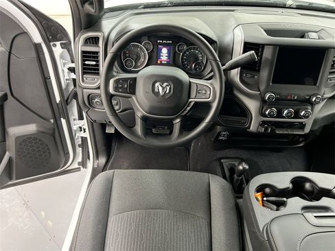 Used 2024 RAM 2500 Tradesman w/ Chrome Appearance Group image 19