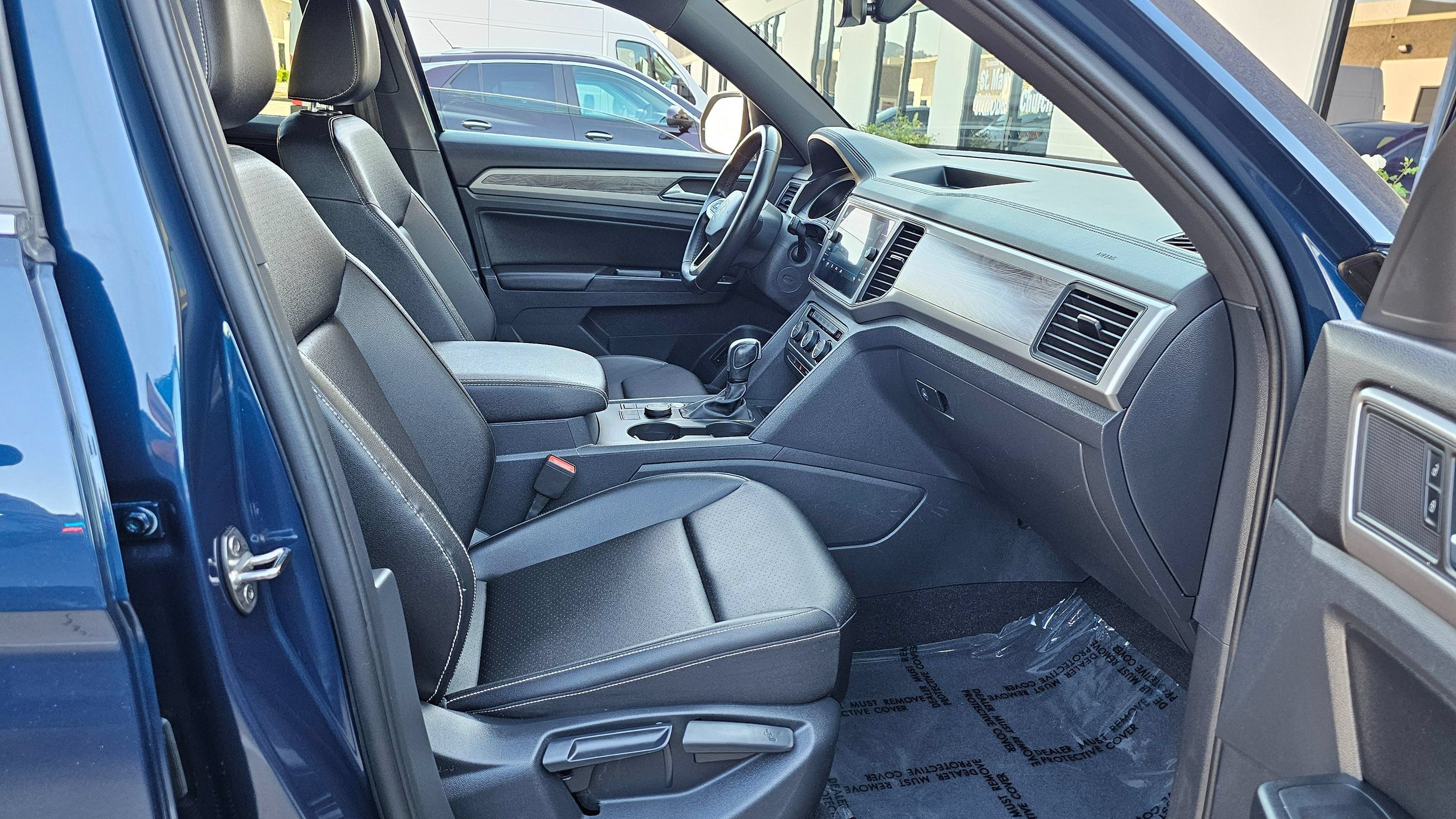 Used 2020 Volkswagen Atlas Cross Sport SE AWD/4WD image 29