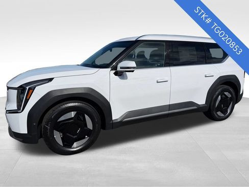 New 2026 Kia EV9 Wind AWD/4WD image 3