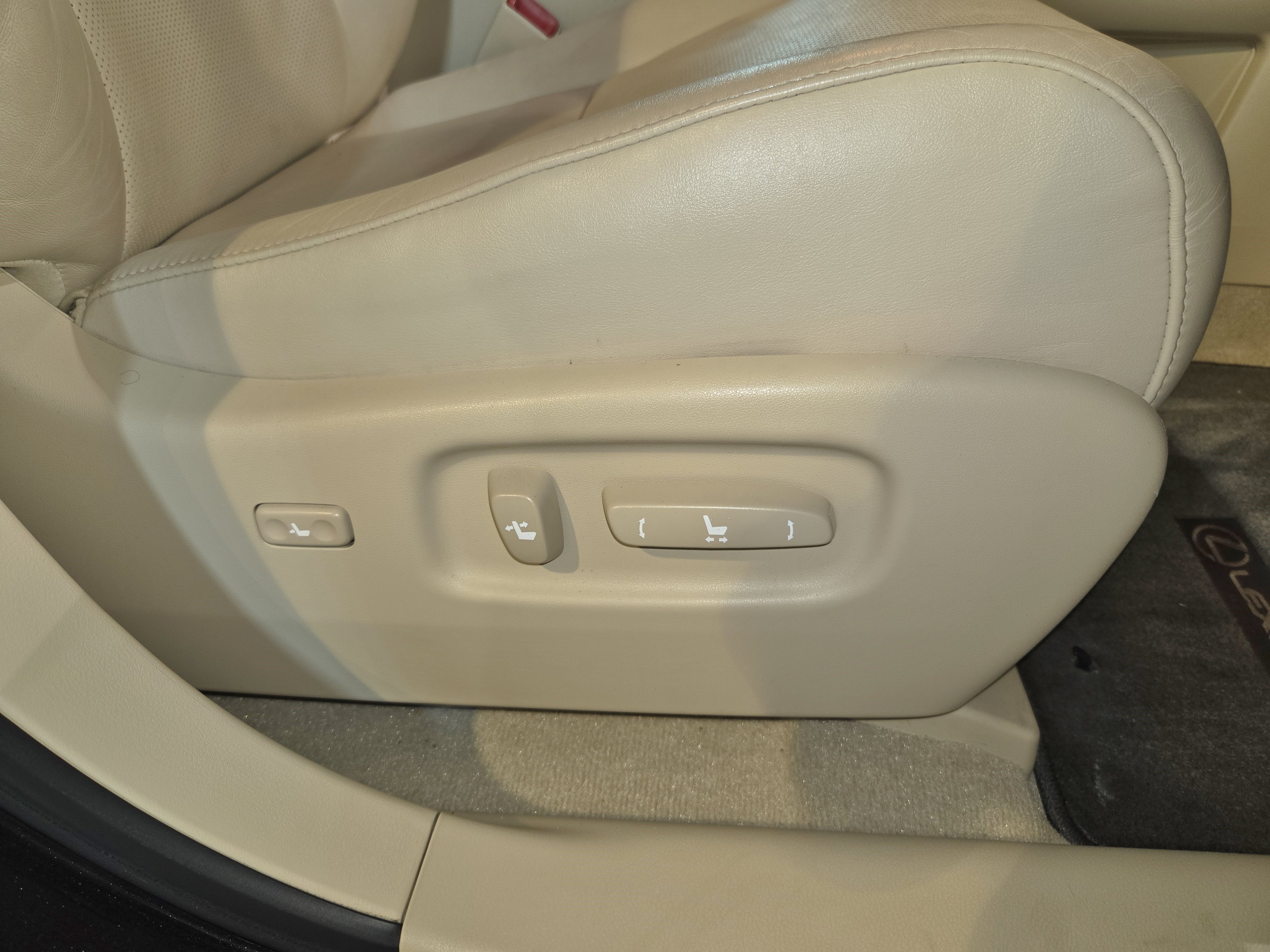 Used 2012 Lexus RX 350 AWD w/ Premium Pkg image 32