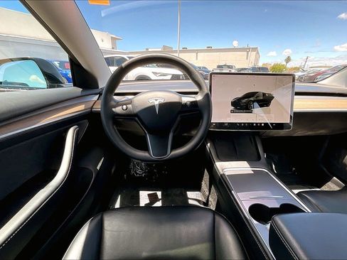 Used 2022 Tesla Model 3 Long Range AWD/4WD image 9