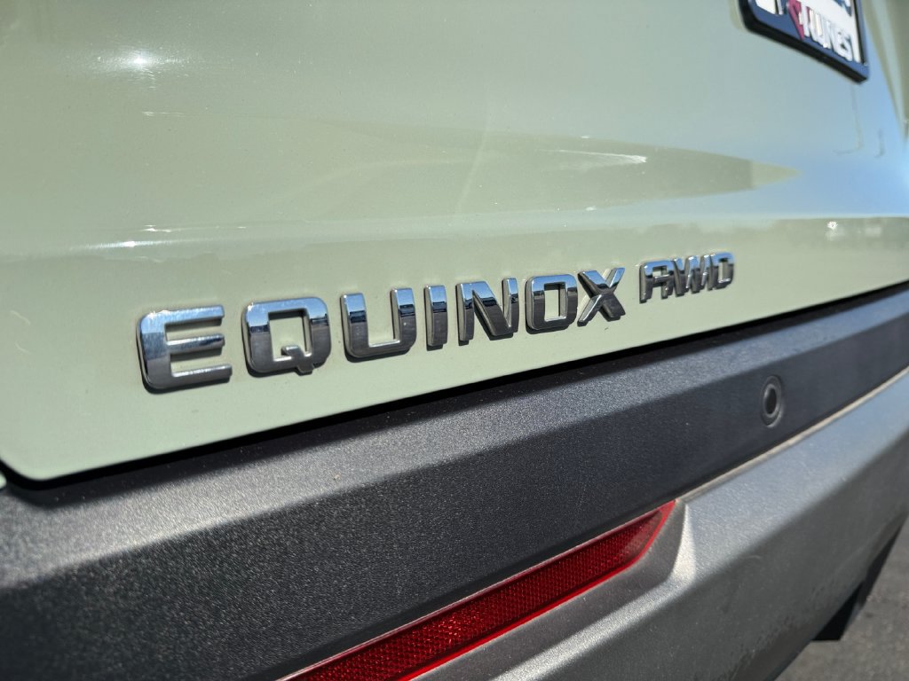 Used 2025 Chevrolet Equinox LT w/ Safety and Technology Package AWD/4WD image 43