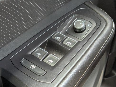 Used 2024 Volkswagen Atlas SE AWD/4WD image 27
