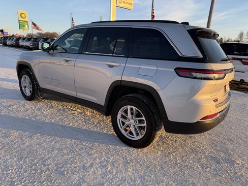 Used 2024 Jeep Grand Cherokee Laredo X w/ Luxury Tech Group I image 6