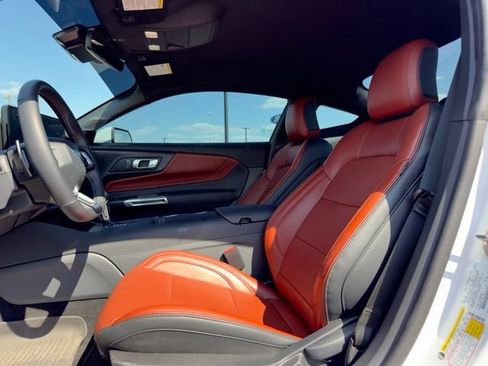 Used 2026 Ford Mustang GT Premium RWD image 8