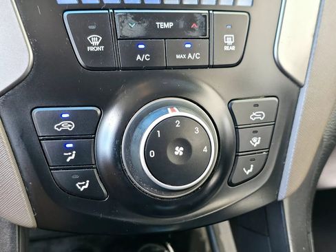 Used 2018 Hyundai Santa Fe Sport FWD image 24