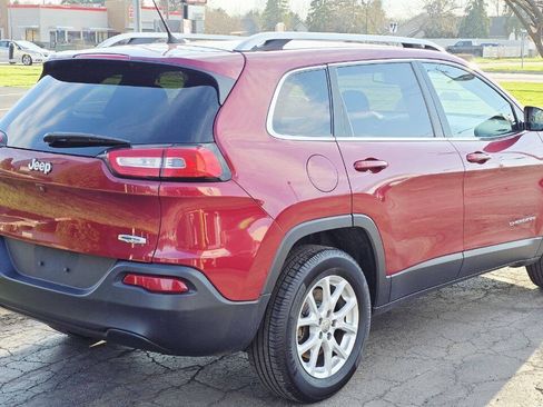 Used 2015 Jeep Cherokee Latitude w/ Cold Weather Group AWD/4WD image 7