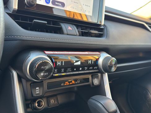 Used 2025 Toyota RAV4 XLE image 22