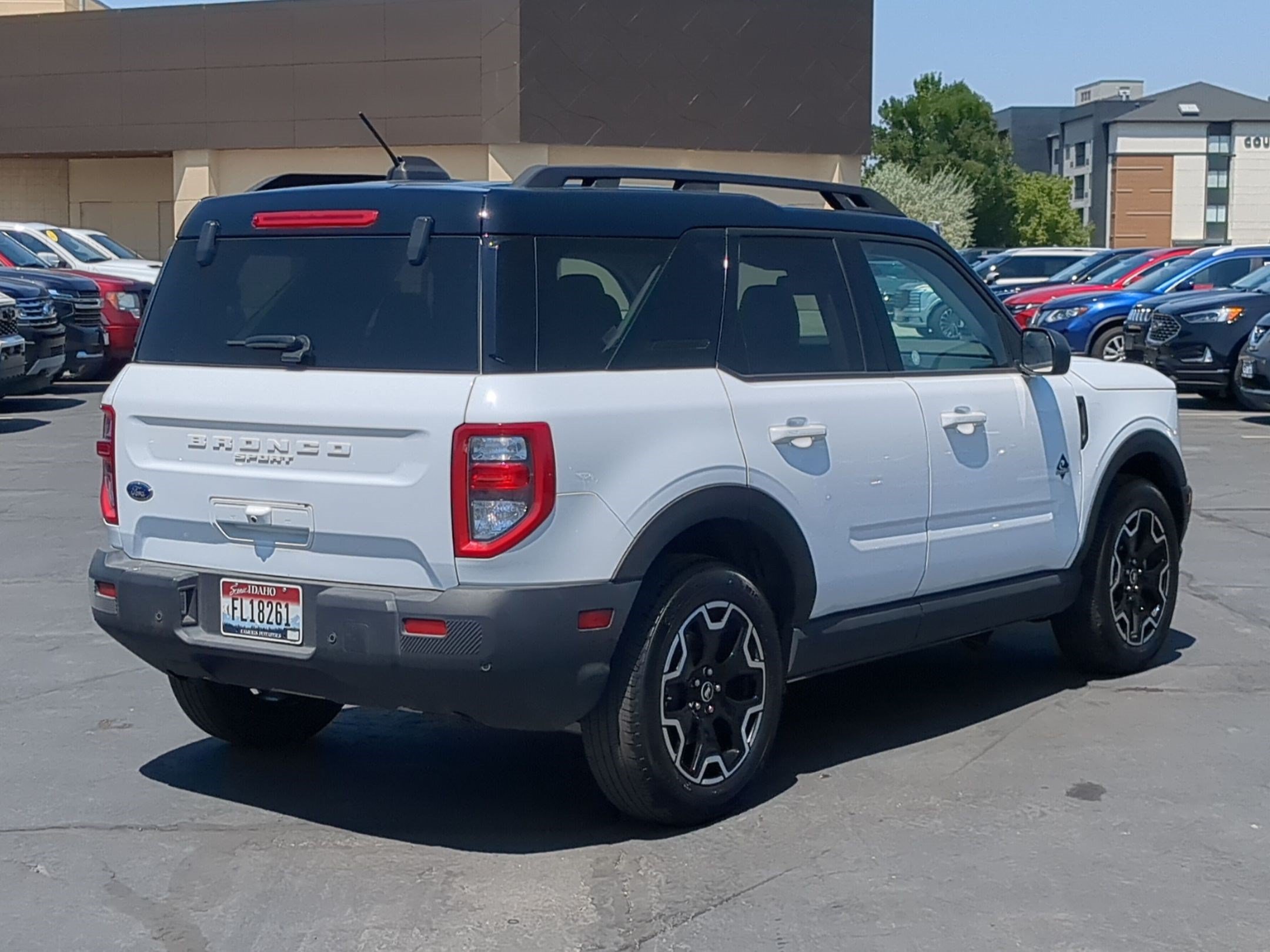 Used 2025 Ford Bronco Sport Outer Banks AWD/4WD image 3