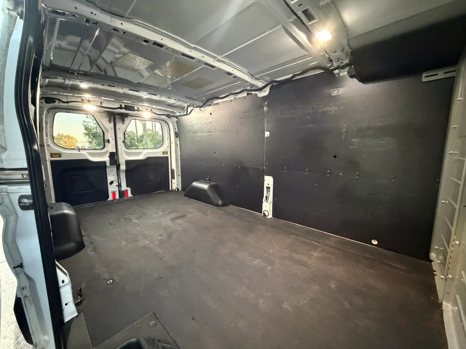 Used 2020 Ford Transit 150 Low Roof w/ Load Area Protection Package RWD image 12