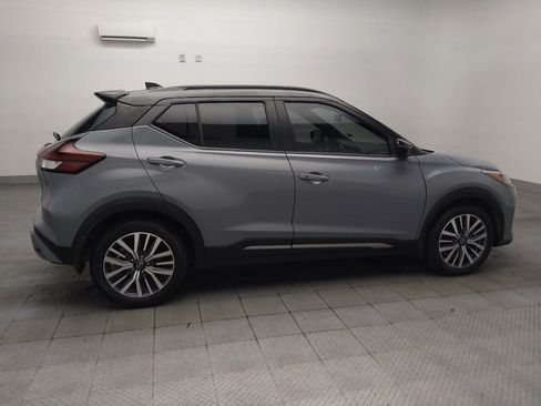 Used 2023 Nissan Kicks SR w/ SR Premium Package FWD image 10