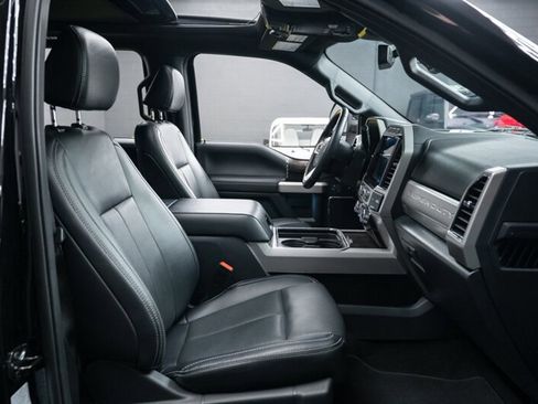 Used 2022 Ford F250 Lariat w/ Black Appearance Package image 26